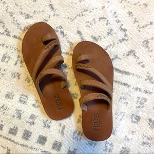 FLOJOS TOE RING SANDALS